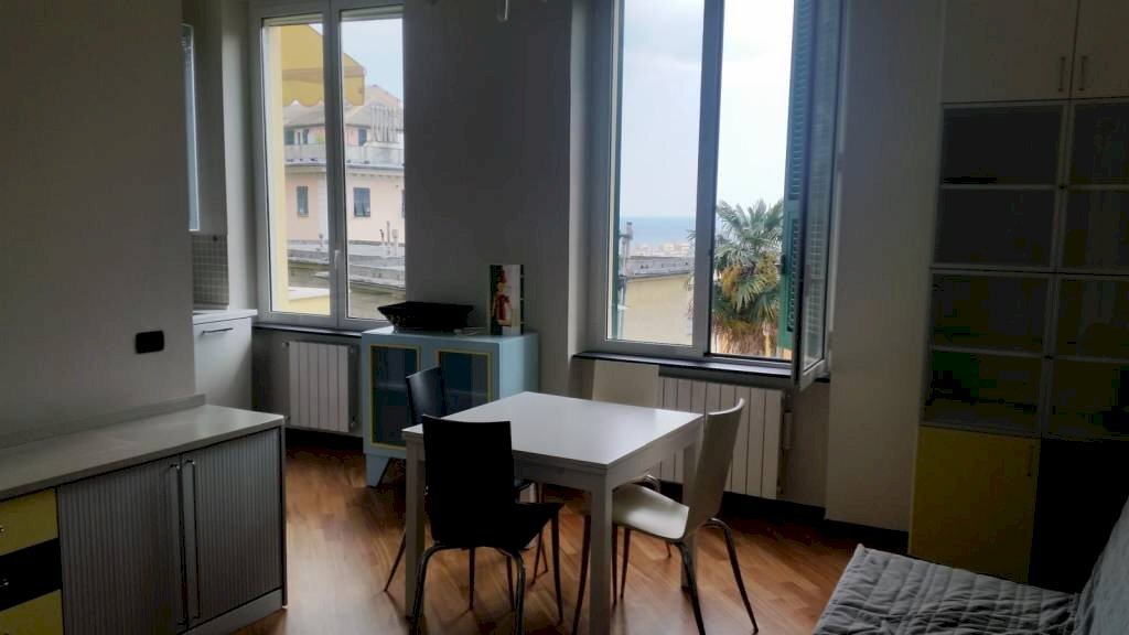 casa indipendente in vendita a Genova in zona Castelletto