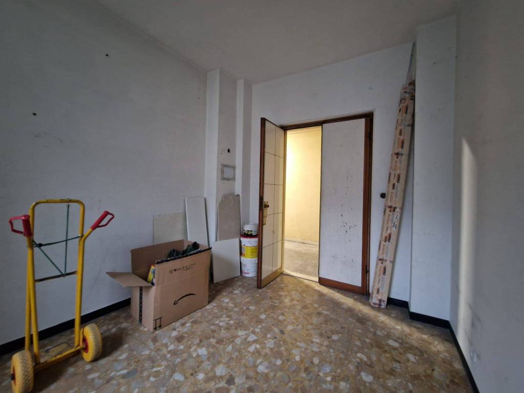 ufficio in vendita a Genova in zona Sottoripa / Maddalena / Molo