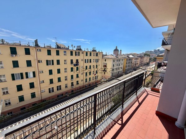 appartamento in vendita a Genova in zona Pegli