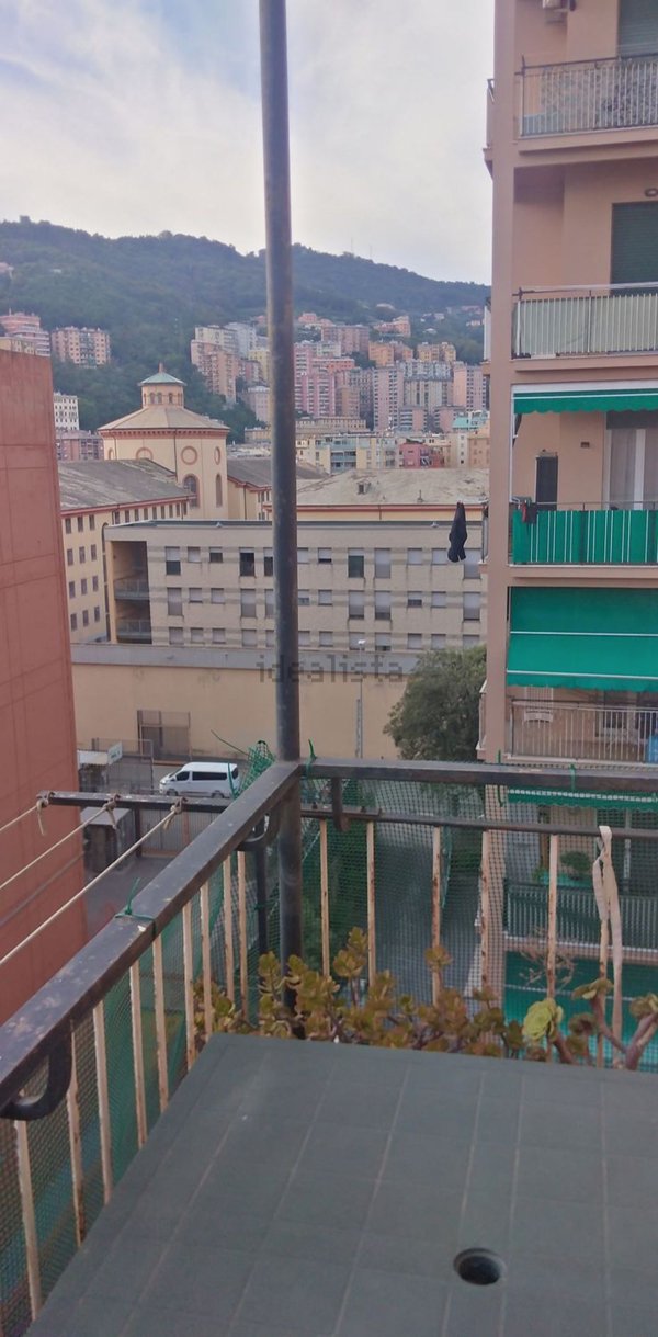appartamento in vendita a Genova in zona Marassi