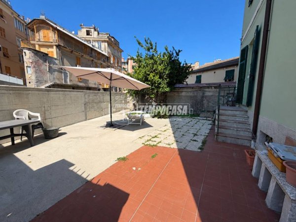 appartamento in vendita a Genova in zona Sestri Ponente