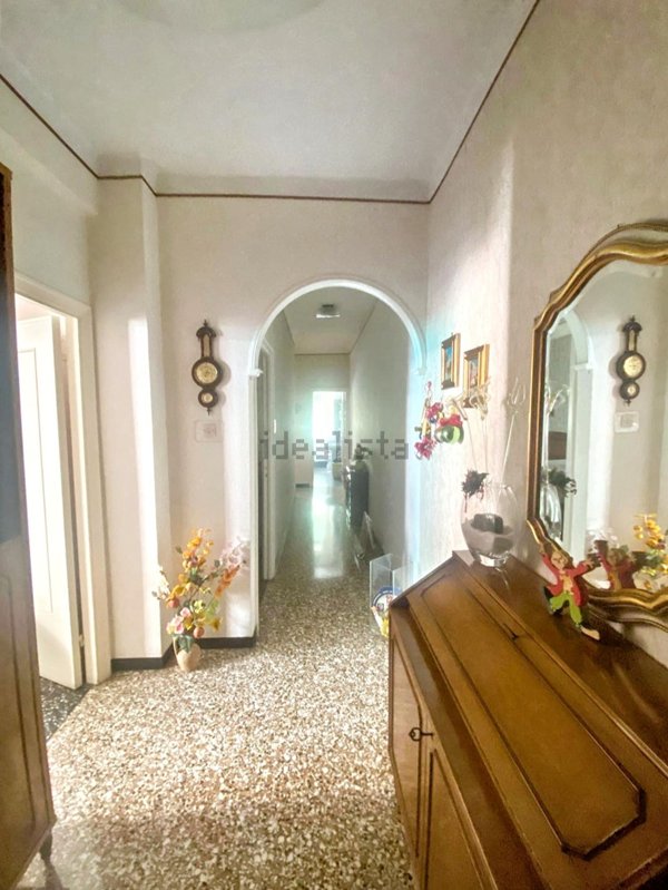appartamento in vendita a Genova in zona Sestri Ponente