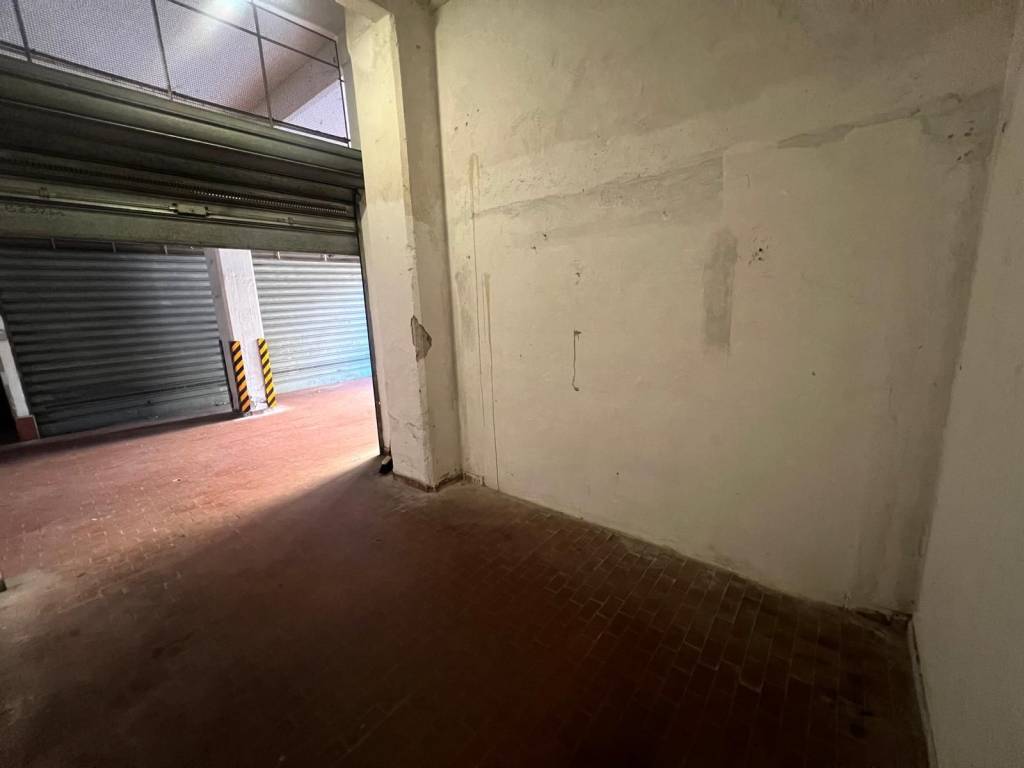 box auto in vendita a Genova in zona Marassi