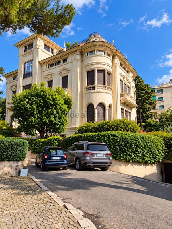 appartamento in vendita a Genova in zona Albaro