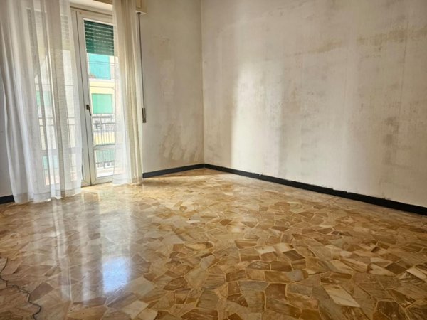 appartamento in vendita a Genova in zona Sestri Ponente