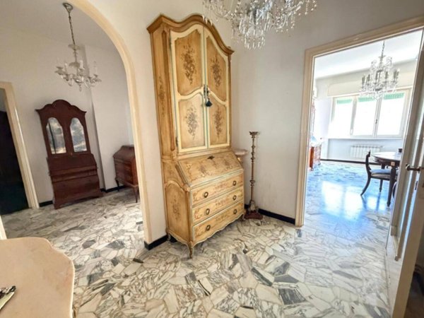 appartamento in vendita a Genova in zona Quezzi