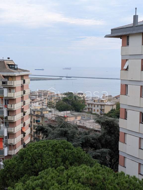 appartamento in vendita a Genova in zona Pegli