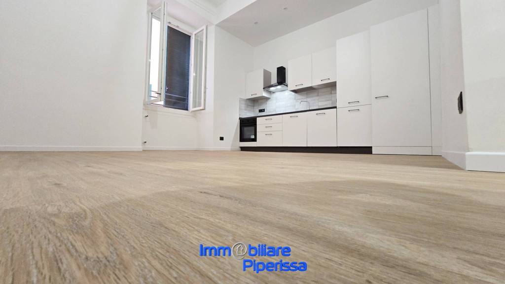 appartamento in vendita a Genova in zona Carignano