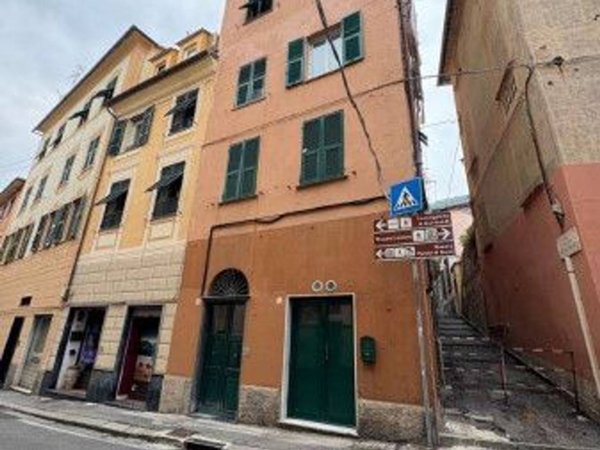 casa indipendente in vendita a Genova in zona Rivarolo