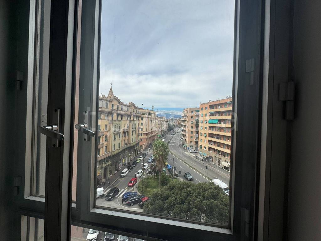 appartamento in vendita a Genova in zona Sampierdarena
