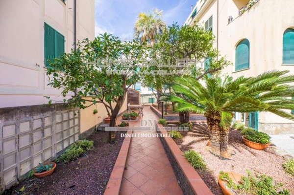 casa indipendente in vendita a Genova in zona Nervi