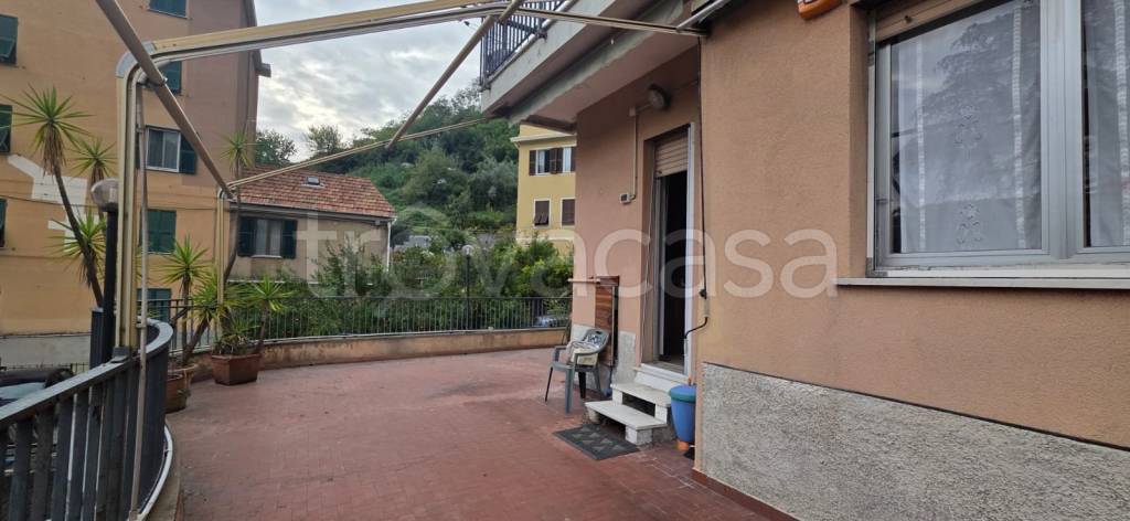 appartamento in vendita a Genova in zona Rivarolo