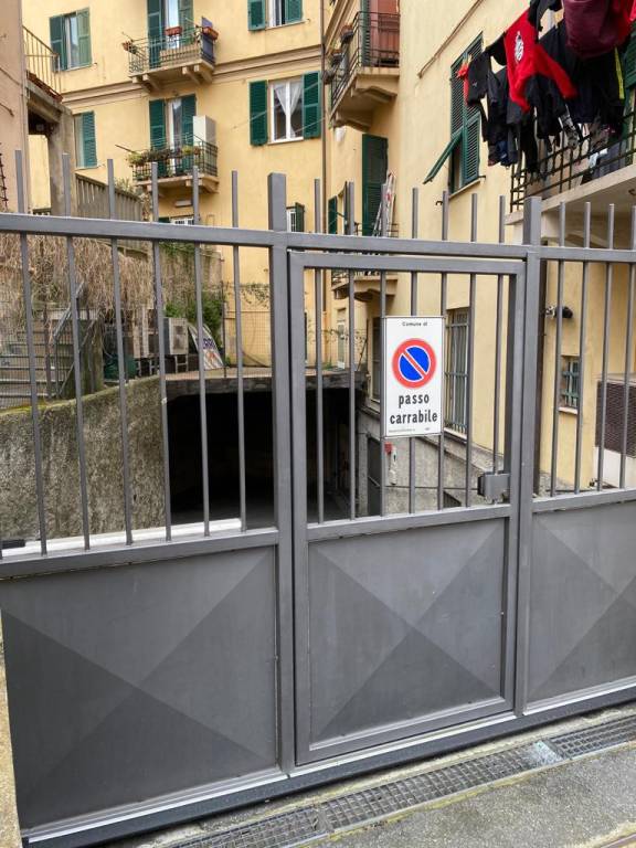box auto in vendita a Genova in zona San Fruttuoso