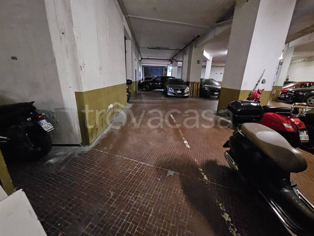box auto in vendita a Genova in zona Centro Storico