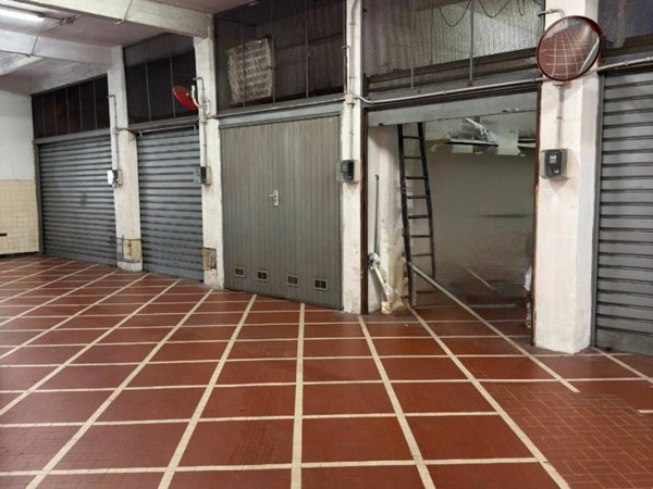 box auto in vendita a Genova in zona Sturla
