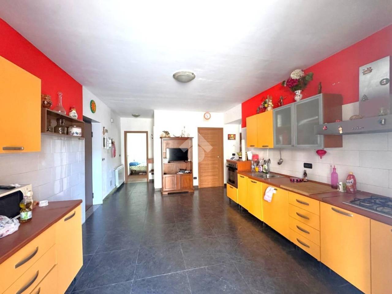 appartamento in vendita a Genova in zona Bolzaneto
