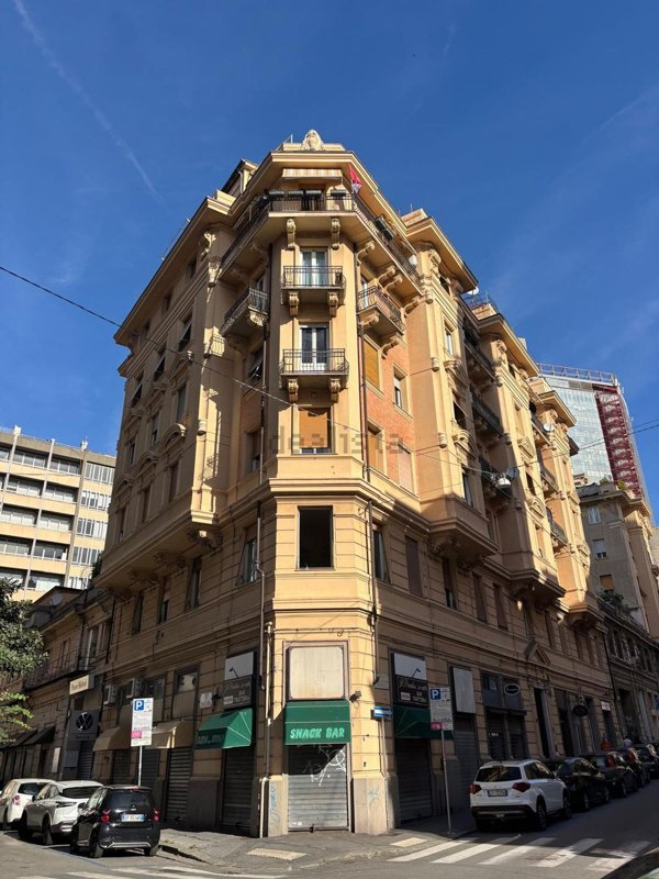 appartamento in vendita a Genova in zona Foce