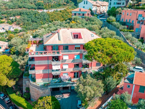 appartamento in vendita a Genova in zona Quarto dei Mille