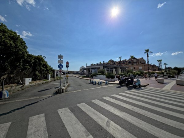 box auto in vendita a Genova in zona Albaro