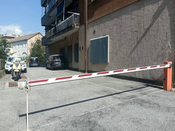 box auto in vendita a Genova in zona Sturla