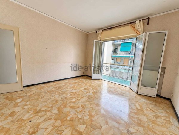 appartamento in vendita a Genova in zona Marassi