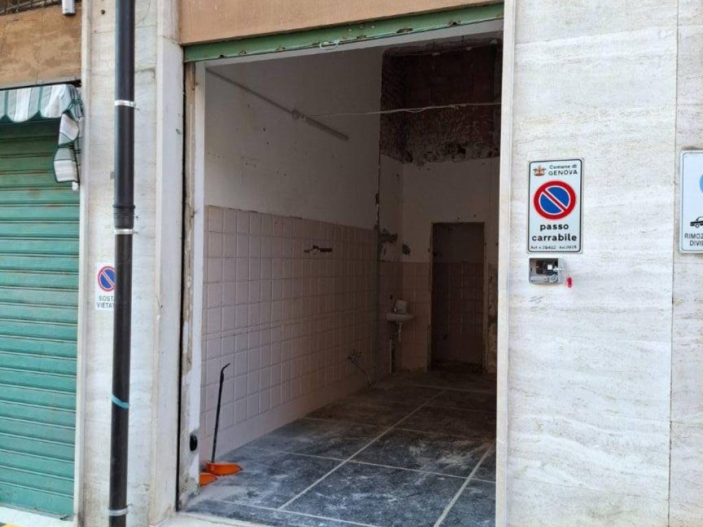 box auto in vendita a Genova in zona Marassi