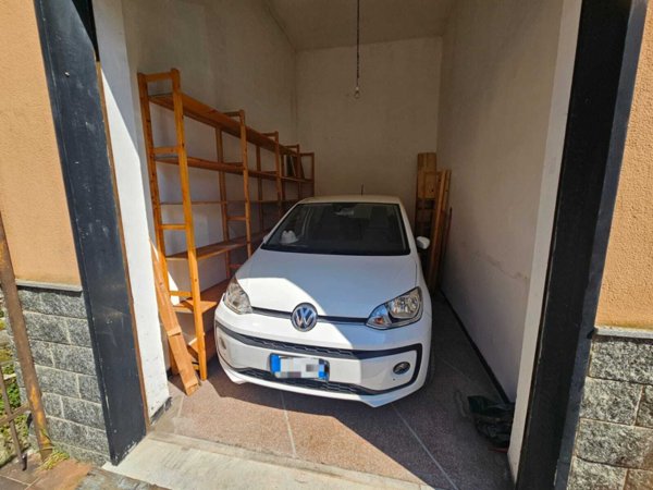 box auto in vendita a Genova in zona Pontedecimo
