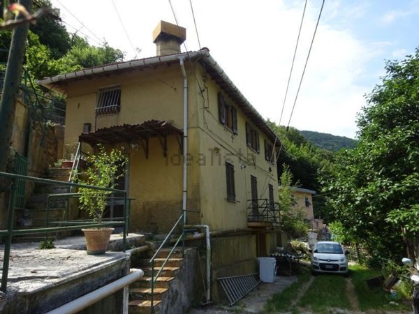 casa indipendente in vendita a Genova