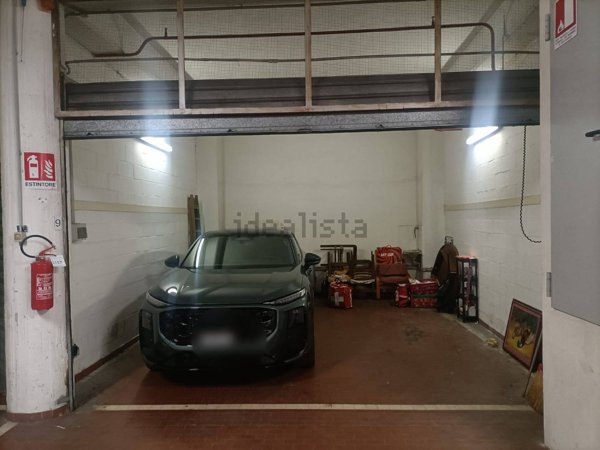 box auto in vendita a Genova