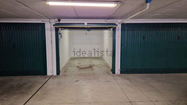 box auto in vendita a Genova in zona Albaro