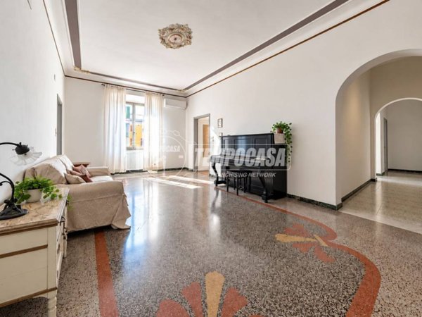 appartamento in vendita a Genova in zona Sestri Ponente