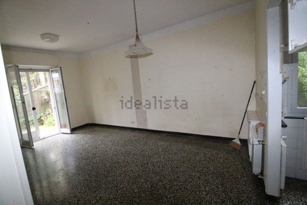 appartamento in vendita a Genova in zona Palmaro / Pra'