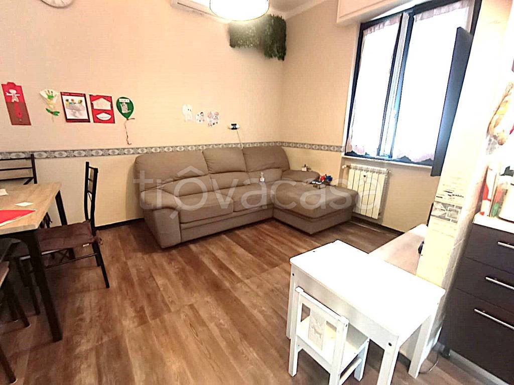 appartamento in vendita a Genova in zona Sestri Ponente