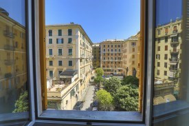 appartamento in vendita a Genova in zona Foce