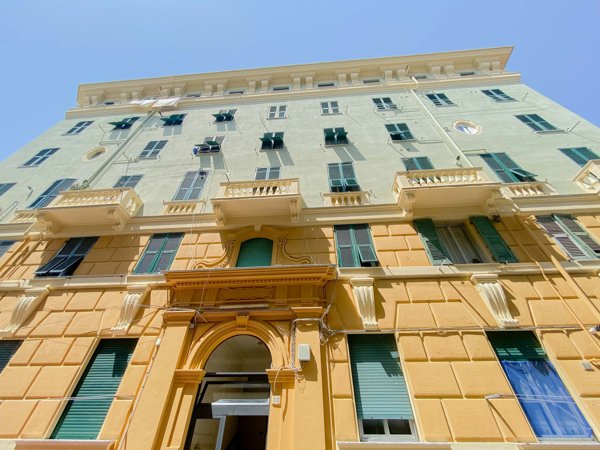 appartamento in vendita a Genova in zona Sestri Ponente