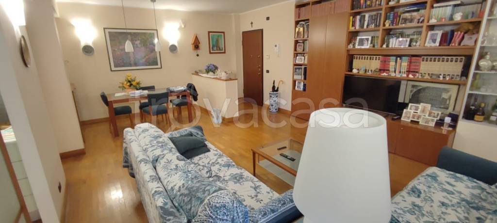 appartamento in vendita a Genova in zona Carignano
