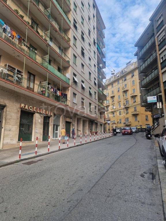 appartamento in vendita a Genova in zona Sampierdarena