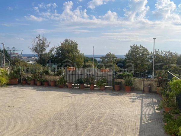appartamento in vendita a Genova in zona Palmaro / Pra'