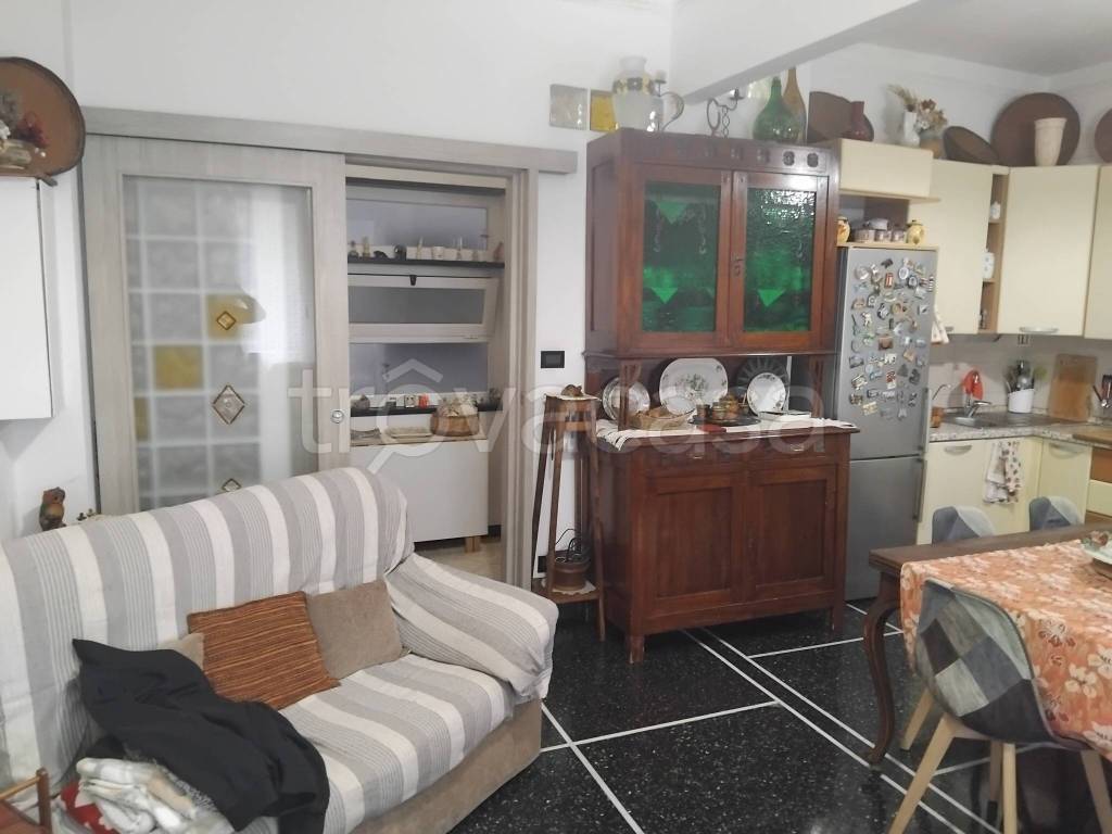 appartamento in vendita a Genova in zona Staglieno