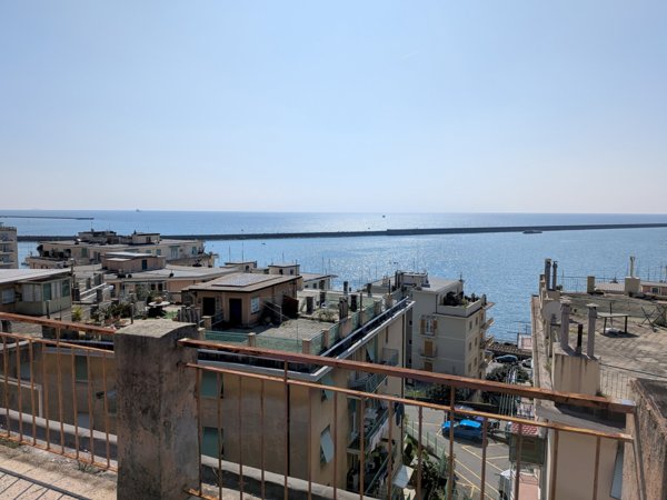 appartamento in vendita a Genova in zona Pegli