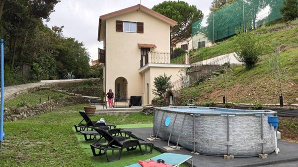 casa indipendente in vendita a Genova in zona Murta