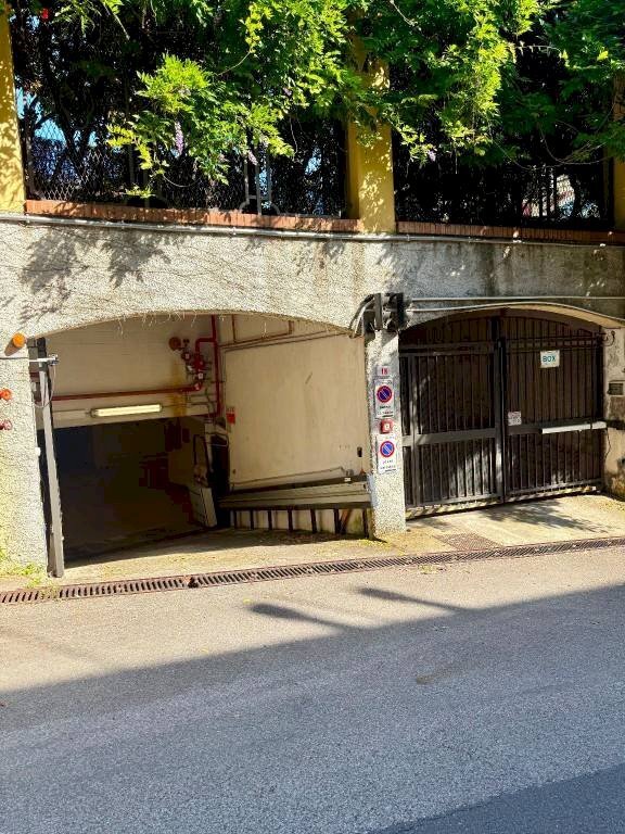 box auto in vendita a Genova in zona Albaro