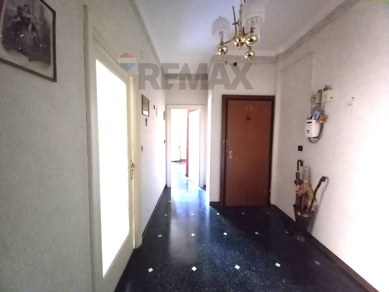 appartamento in vendita a Genova in zona Sestri Ponente