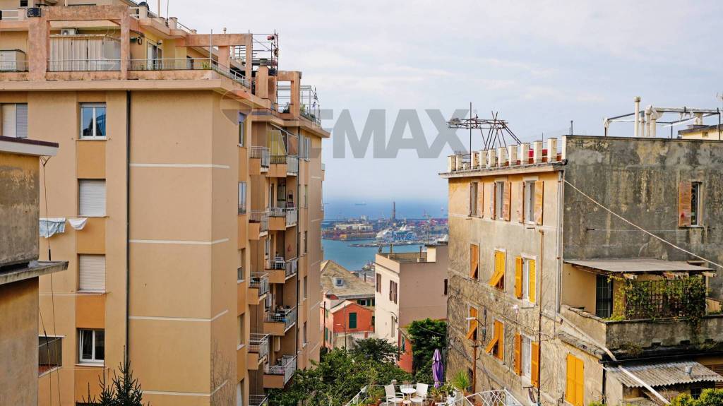 appartamento in vendita a Genova in zona Castelletto