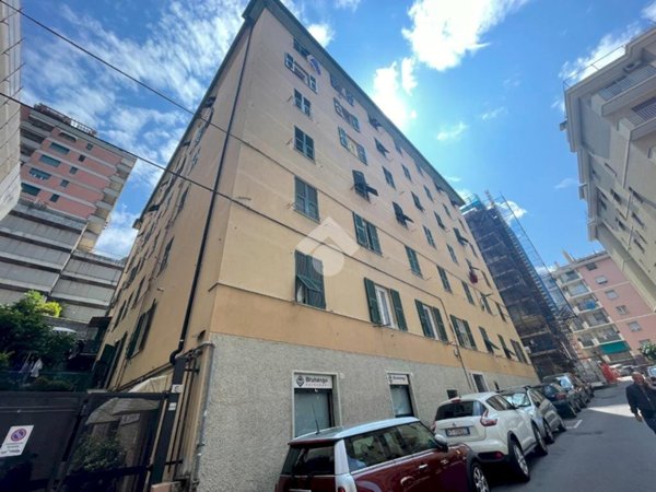 appartamento in vendita a Genova in zona Marassi