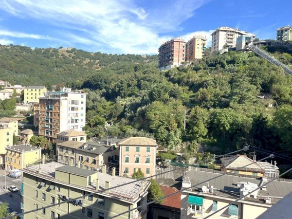 appartamento in vendita a Genova in zona Quezzi