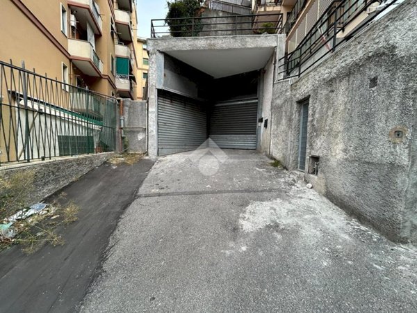 box auto in vendita a Genova in zona Staglieno