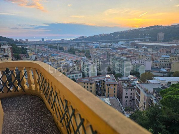 appartamento in vendita a Genova in zona Certosa