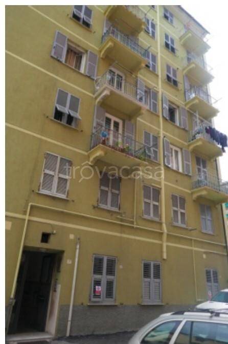 appartamento in vendita a Genova in zona Rivarolo