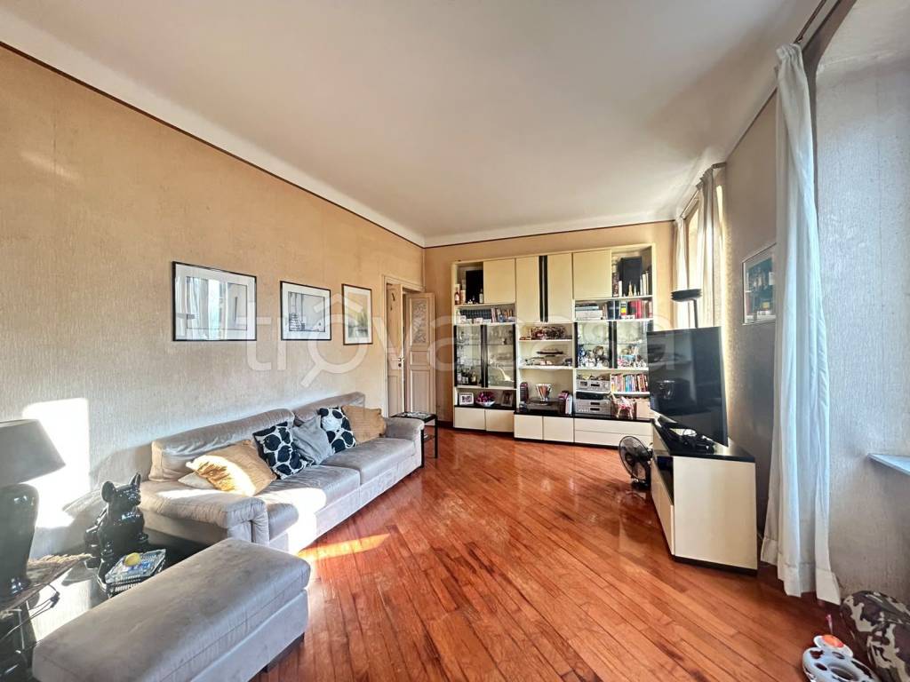appartamento in vendita a Genova in zona Foce